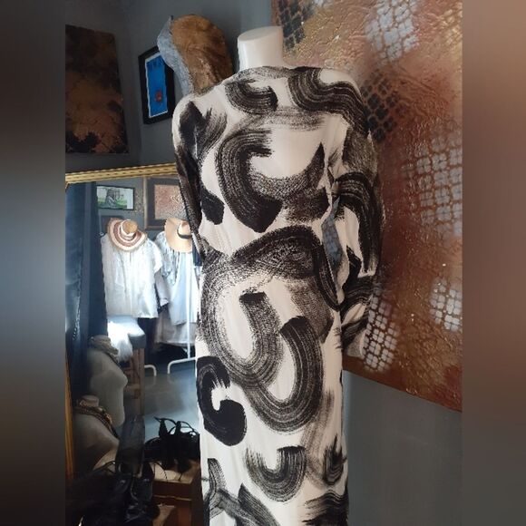 Zara Abstract Black and Off White Dress - Picture 13 of 14